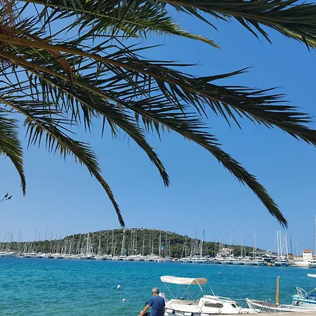 Blue Light Lejlighed